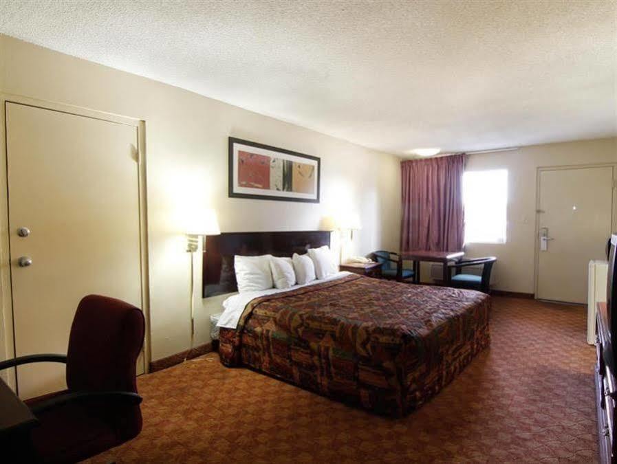 M Star Norfolk Virginia Beach Екстериор снимка
